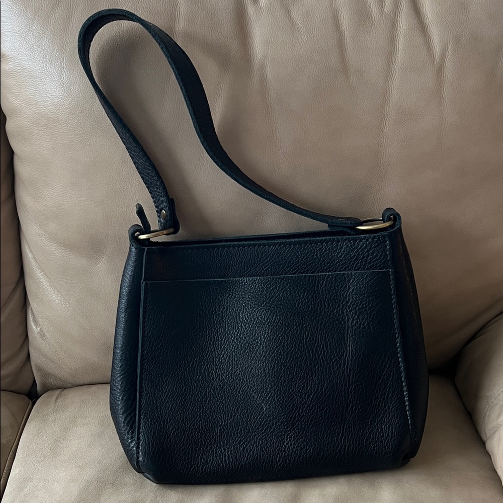 AP Portland Leather Triangle Shoulder Bag in Pebbled Black